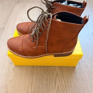 Women’s Lace-Up Ankle Boots in Cognac Brown